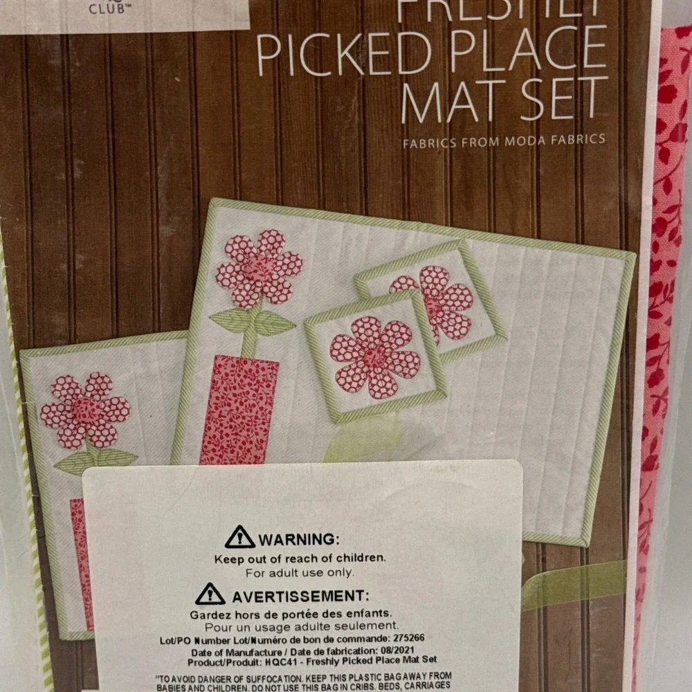 Annie's Holiday Quilters Club Freshly Picked Place Mat Set Moda Fabrics HQC41